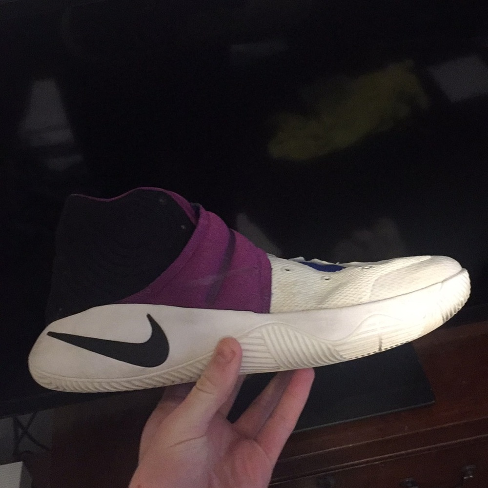Kyrie 2
